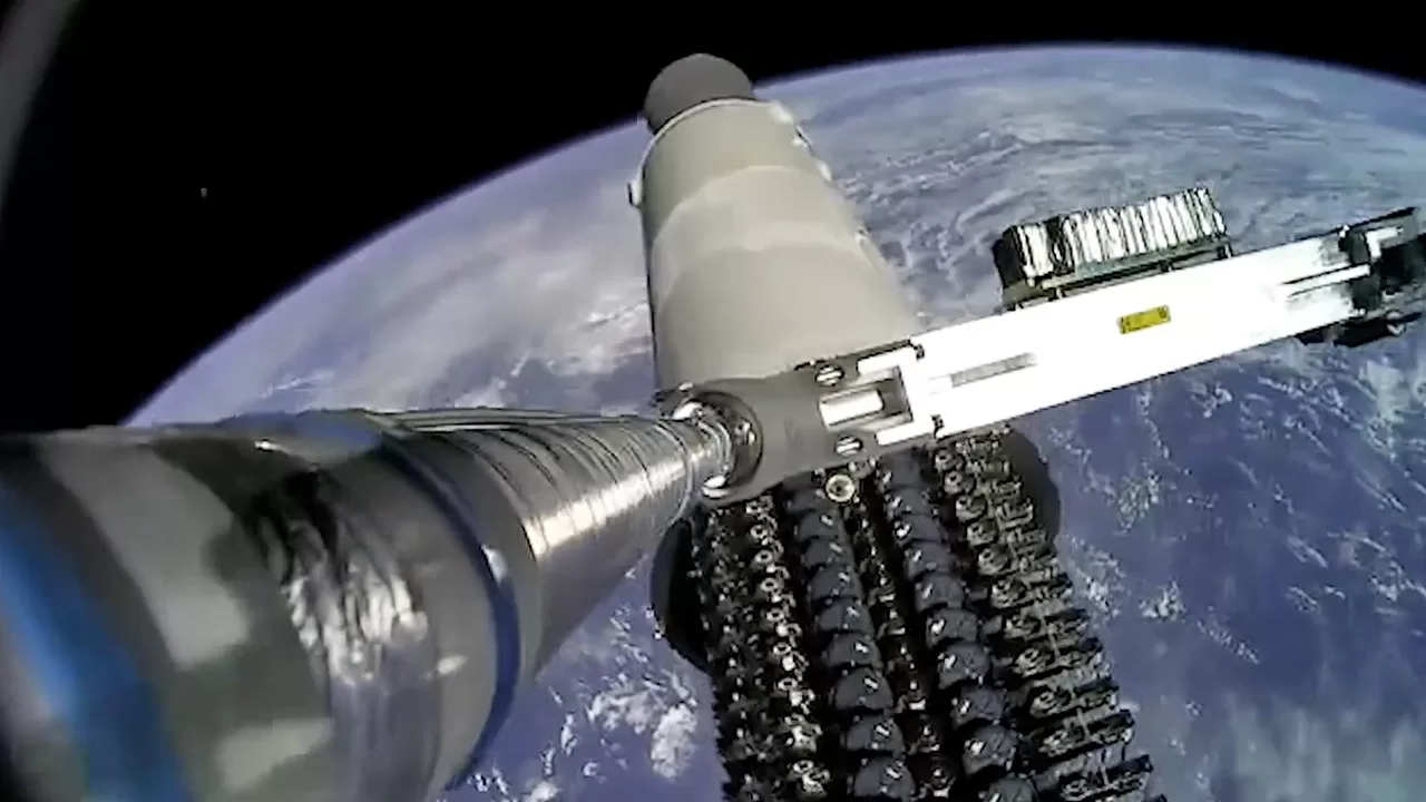 Starlink V2 Satellites having a bit of an issue.